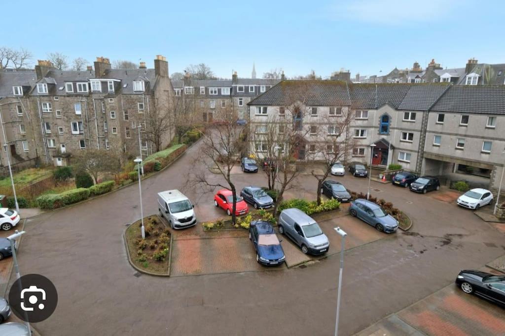 Immaculate City Centre Apartment With Free Parking - Ground Floor Aberdeen Exterior foto